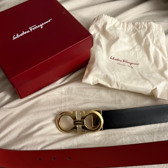 Ceinture Femme Baldessarini Hugo Boss En Cuir - Taille M-L, Couleur Bordeaux, Occasion Bon état
